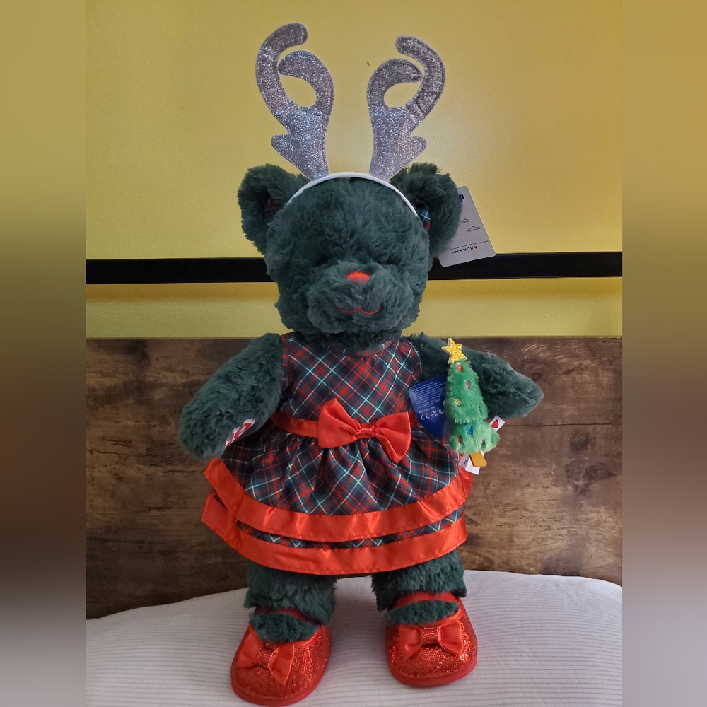 Build A Bear Plaid Teddy Christmas Plush with Holiday Outfit and Wristie NWT